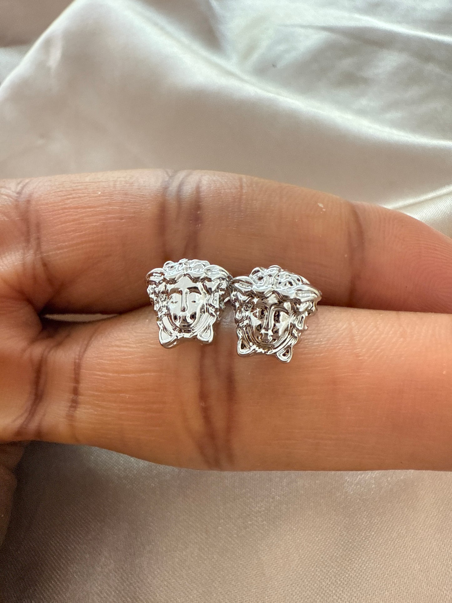 Elegant Studs Silver